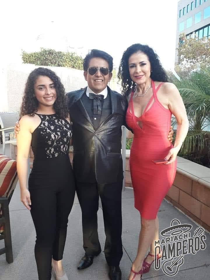 Mariachi y figura pública